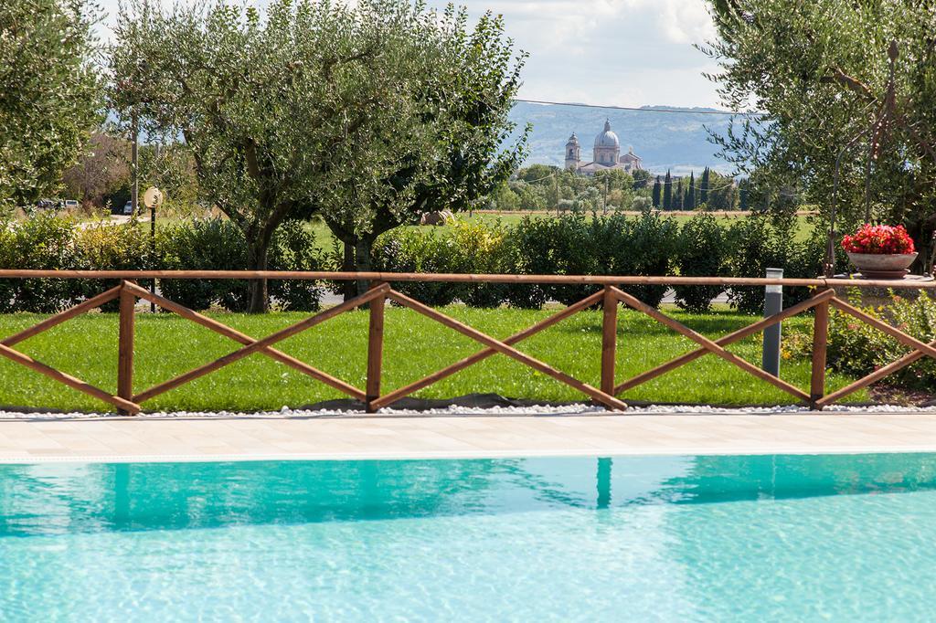 Agriturismo La Panoramica Villa Assisi Bagian luar foto