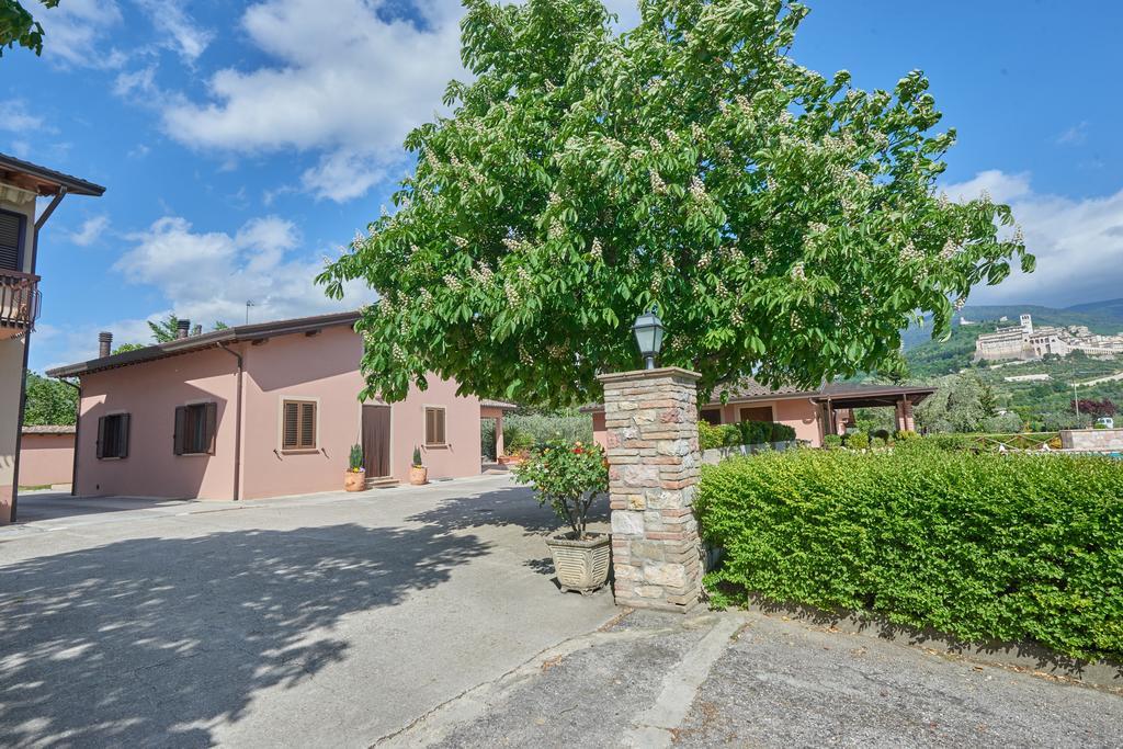 Agriturismo La Panoramica Villa Assisi Bagian luar foto
